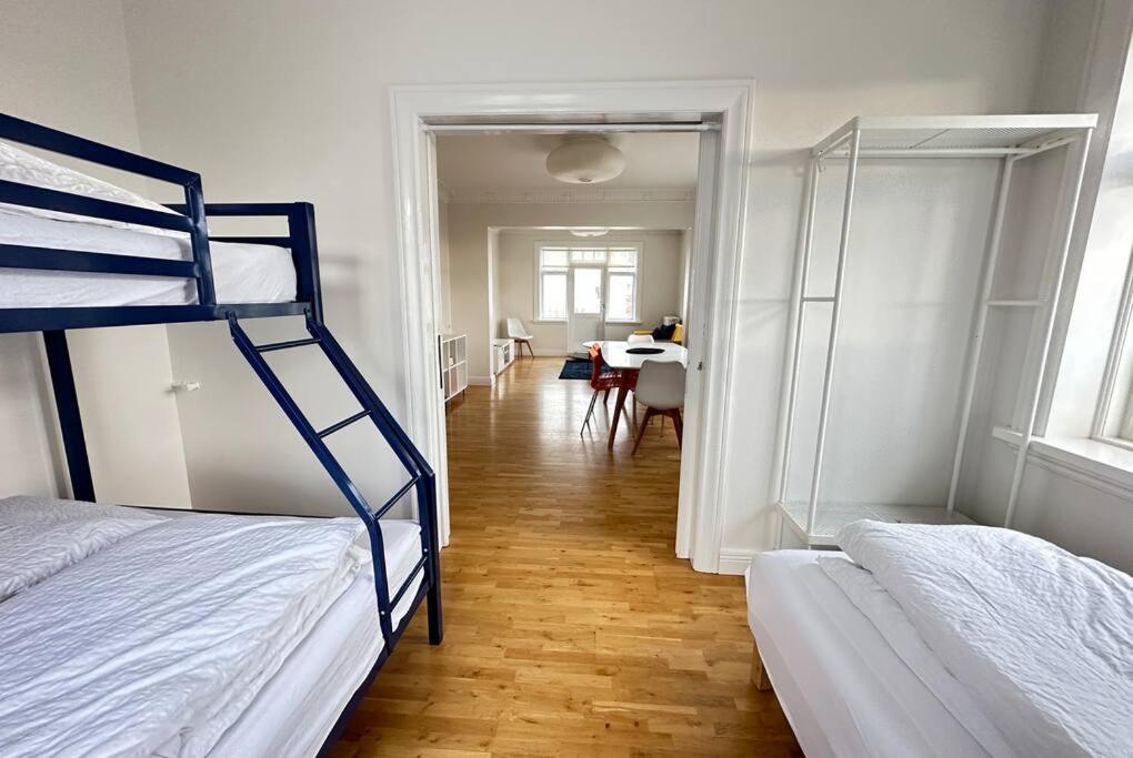 Beautiful 2 Bedroom Apartment Downtown Ρέυκιαβικ Εξωτερικό φωτογραφία